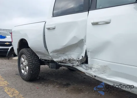 2022 Ram 2500 Big Horn 4X4 6'4 Box из США, поврежденный, VIN 3C6UR5DL2NG436934